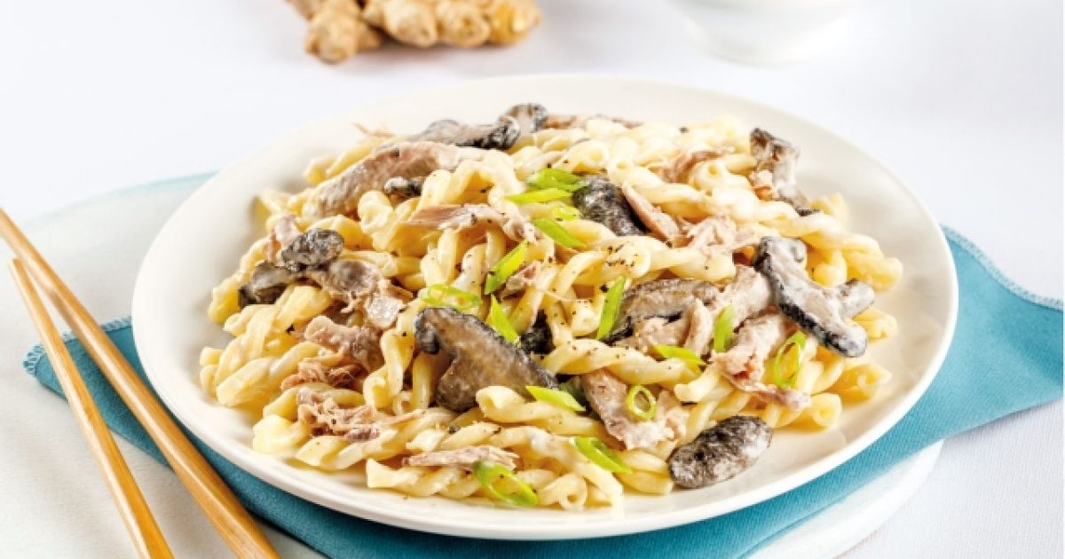 Duck confit and shiitake mushrooms pasta | Haiku