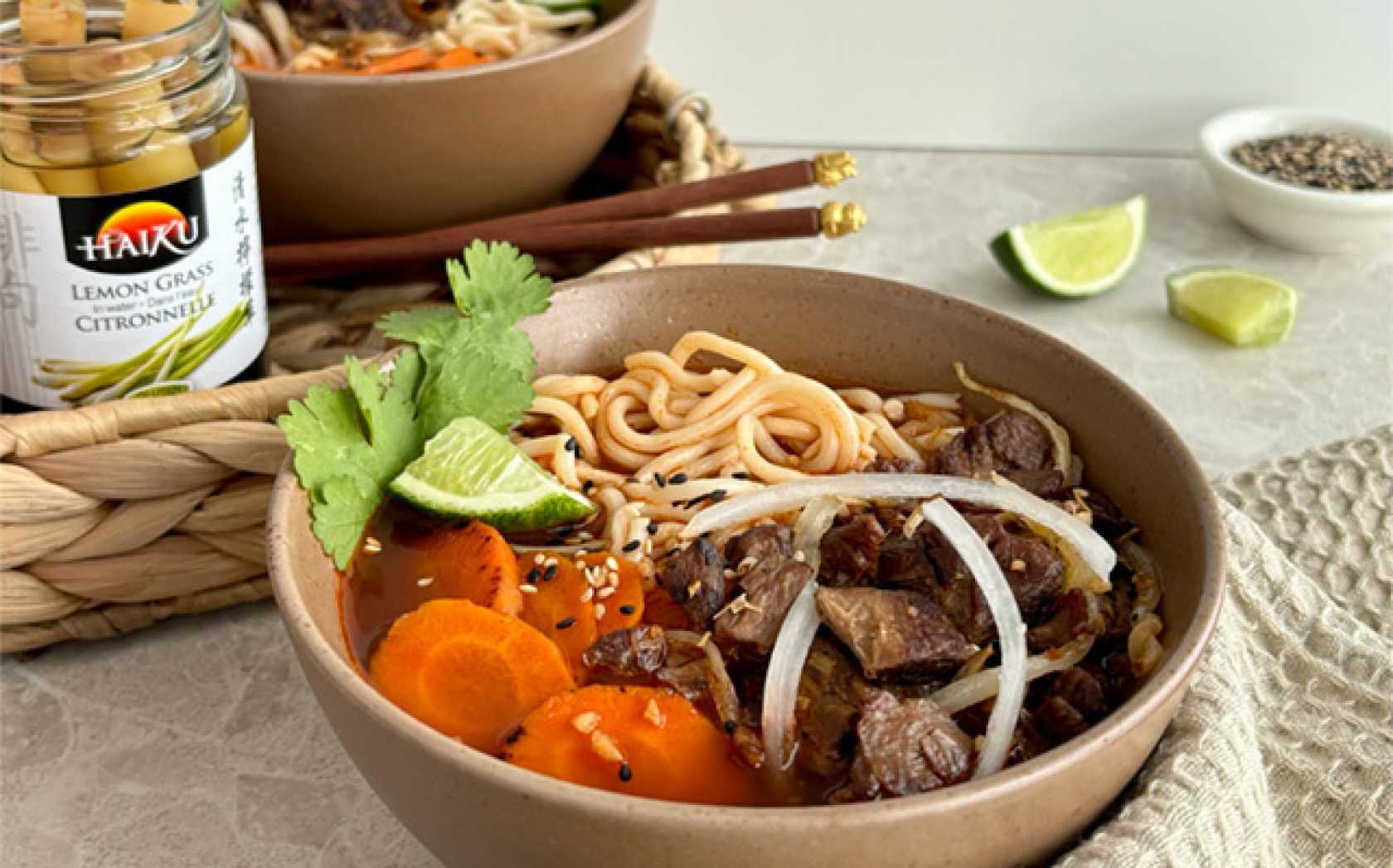 Ramen au boeuf épicé à la citronnelle