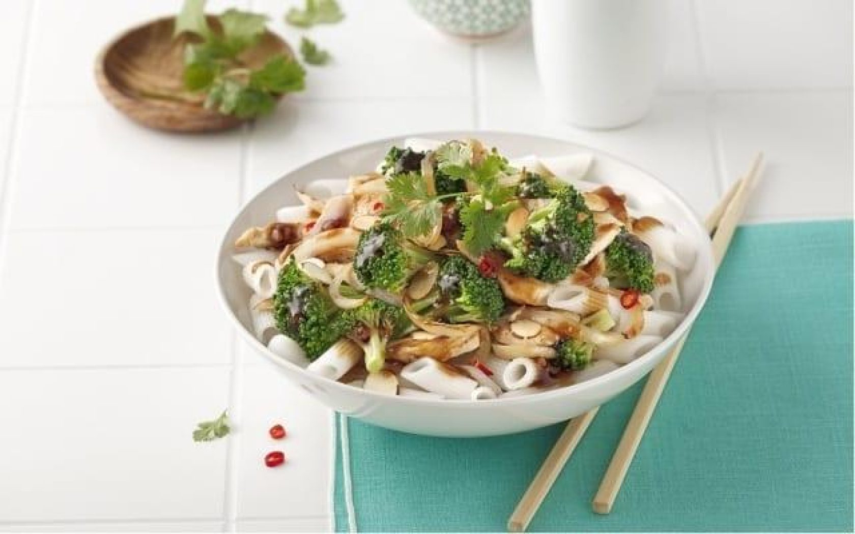 Broccoli and almond stir-fry with noodles