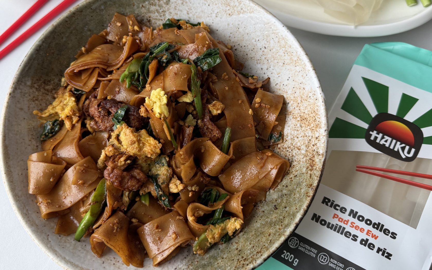 Pad See Ew brocoli et soya