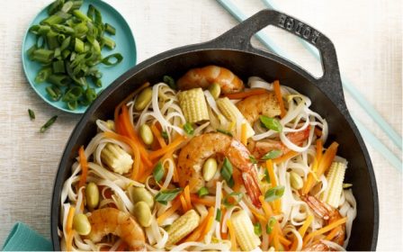 Chop suey aux crevettes nouilles et legumes